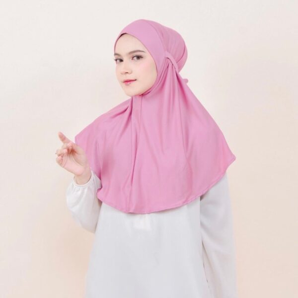 ALESHA BERGO - Image 8