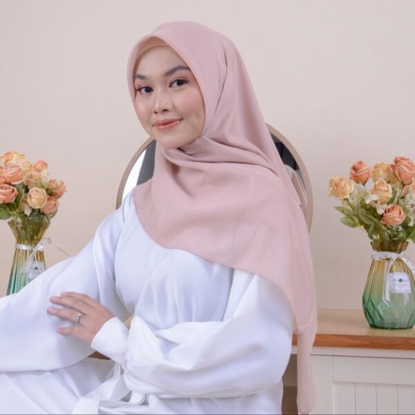 Reisha Square "warna part 1" - Image 2