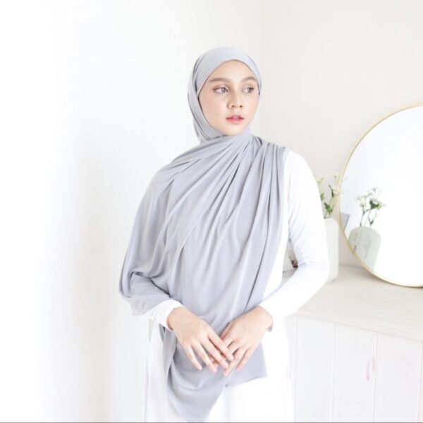 Naila Pashmina + Inner Ciput Tali - Image 12